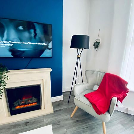 Villa 3 Bed Anfield House Close To Lfc Liverpool Exterior foto