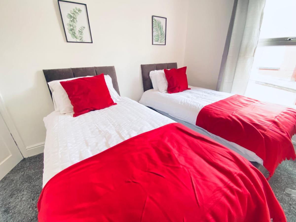 Villa 3 Bed Anfield House Close To Lfc Liverpool Exterior foto