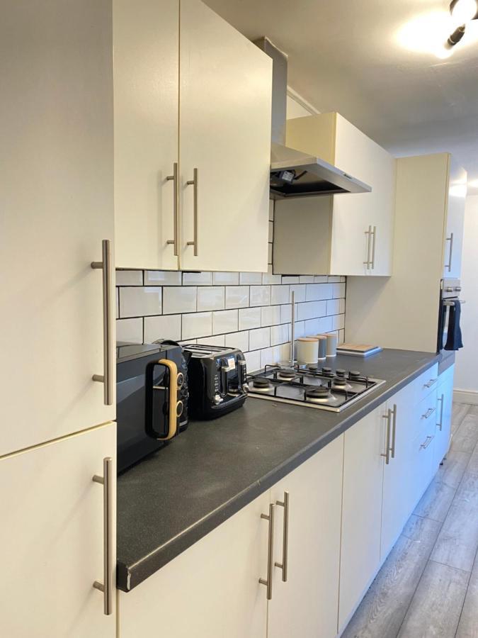 Villa 3 Bed Anfield House Close To Lfc Liverpool Exterior foto